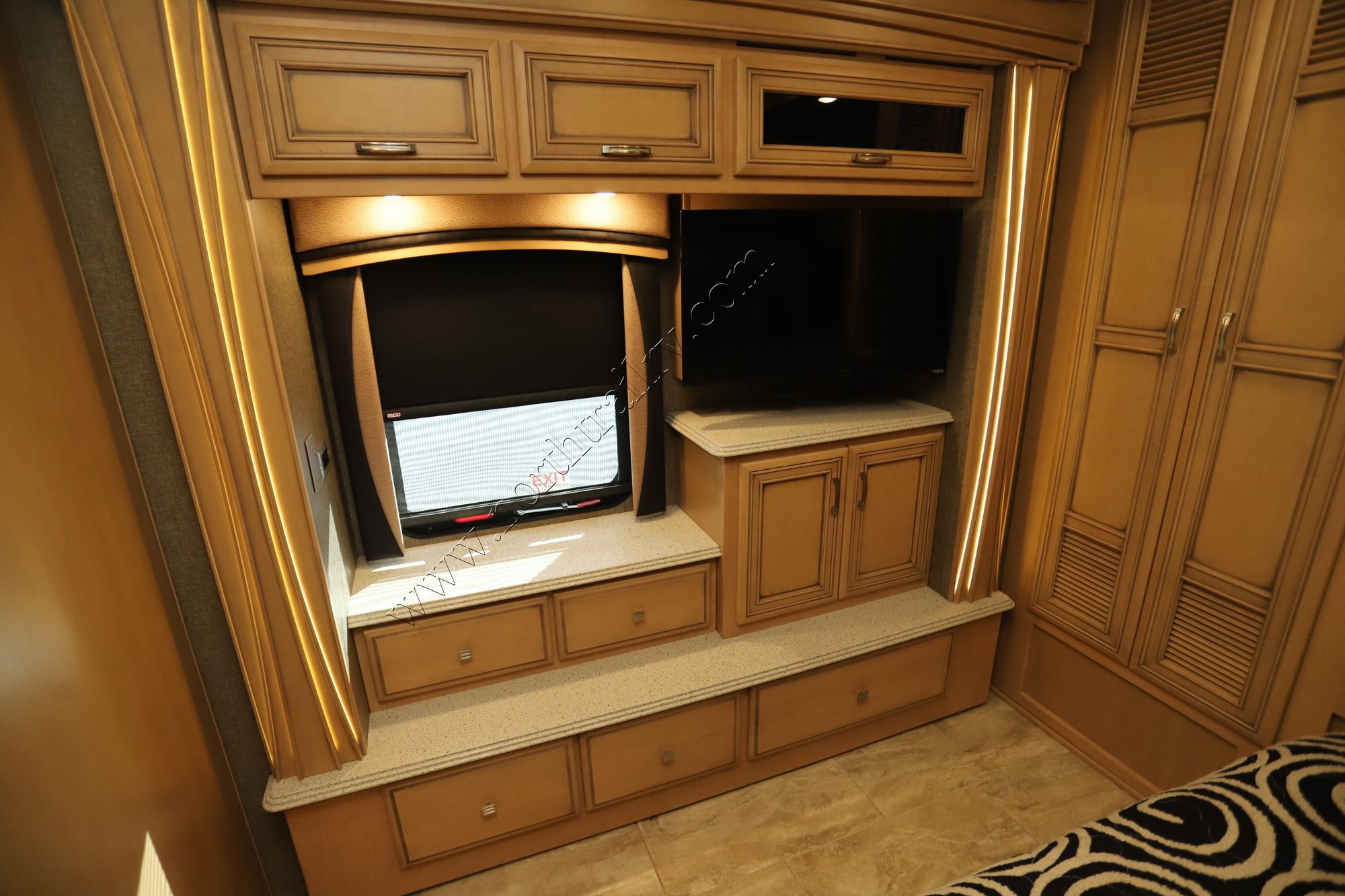 Used 2019 Newmar Ventana Le 3412 Class A  For Sale