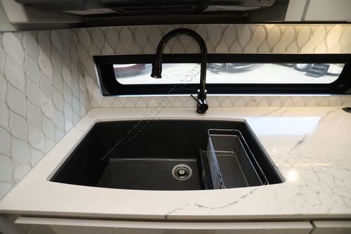 2023 American Coach American Eagle 45E