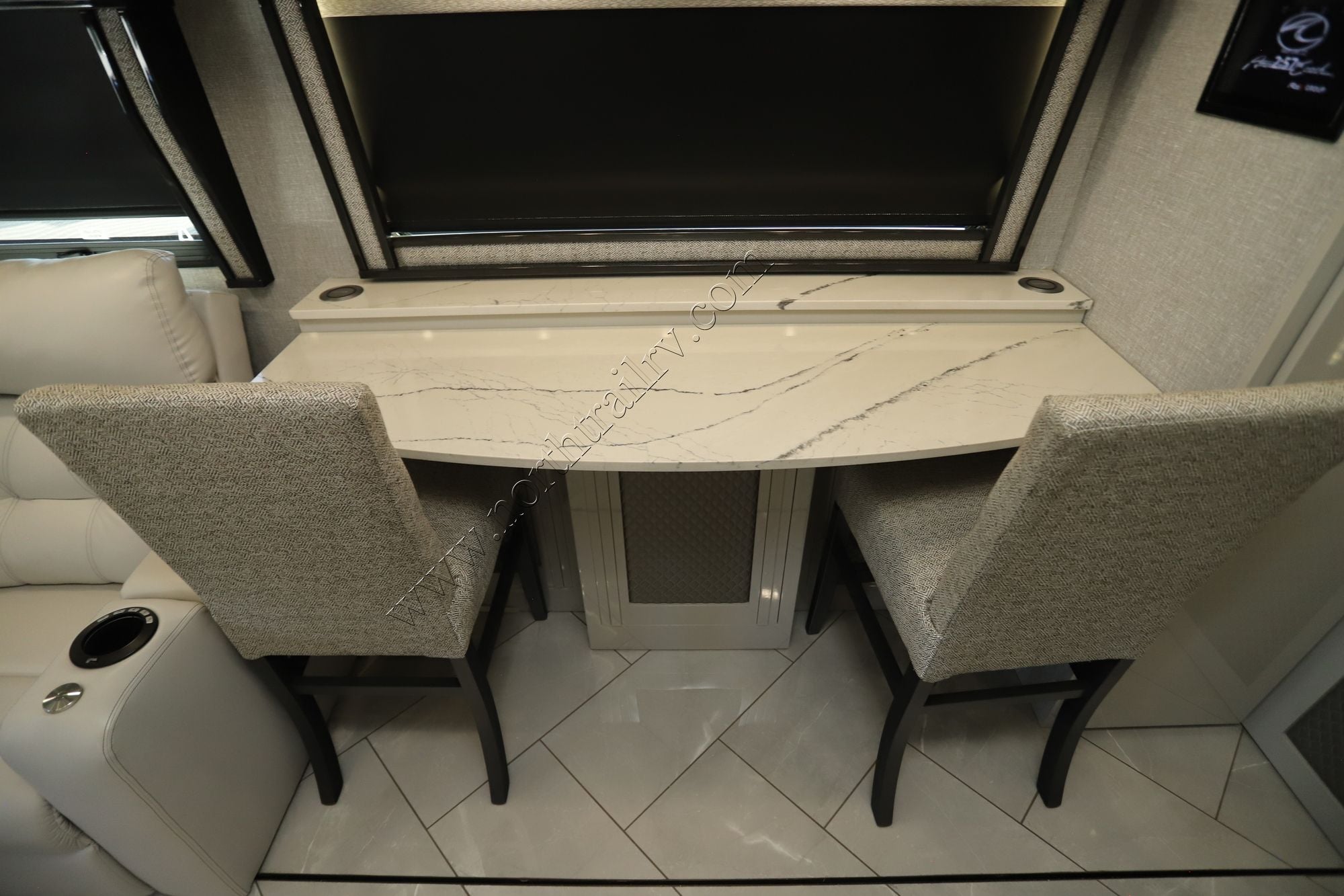 Used 2023 American Coach American Eagle 45E Class A  For Sale