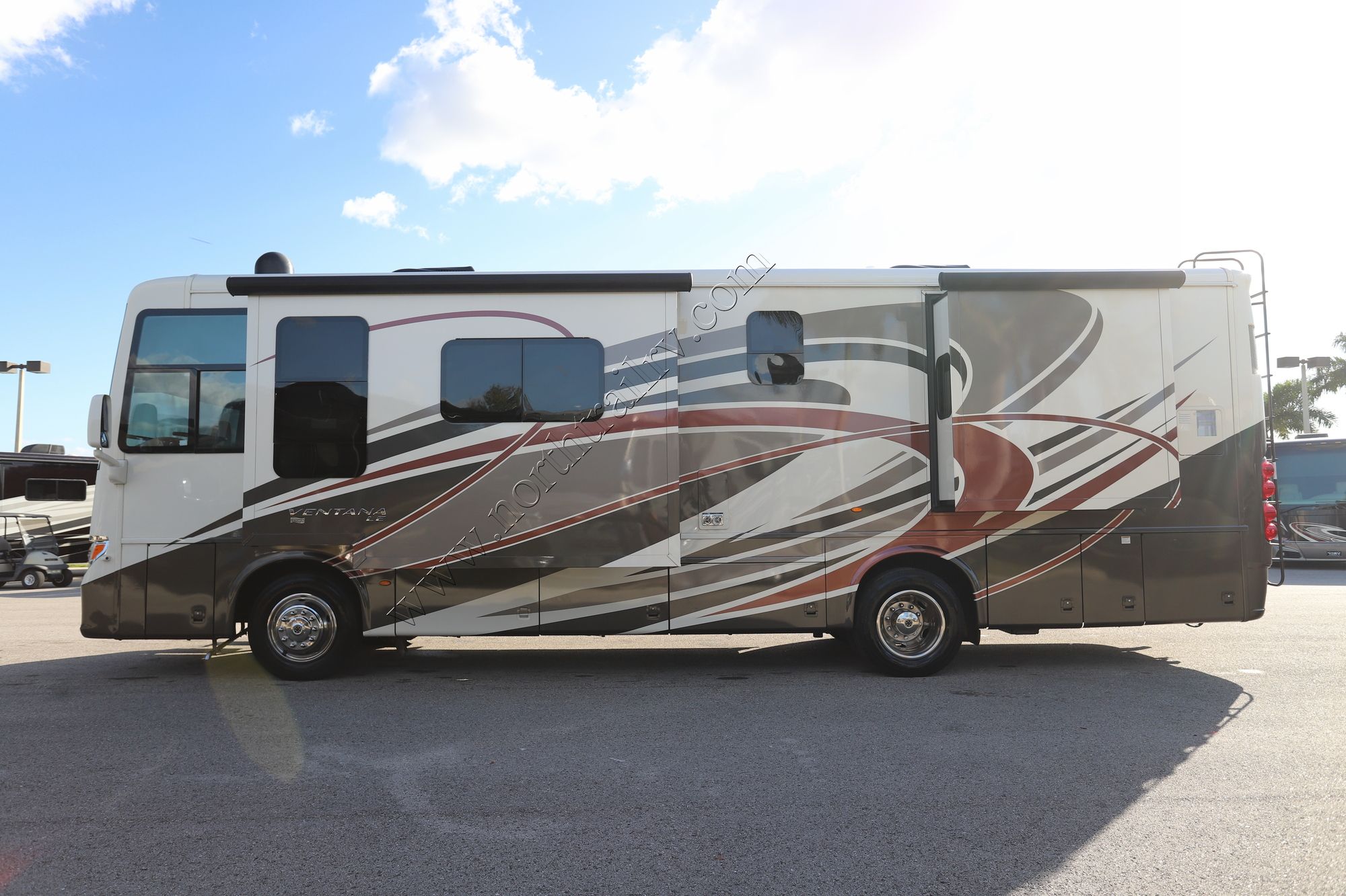 Used 2019 Newmar Ventana Le 3412 Class A  For Sale