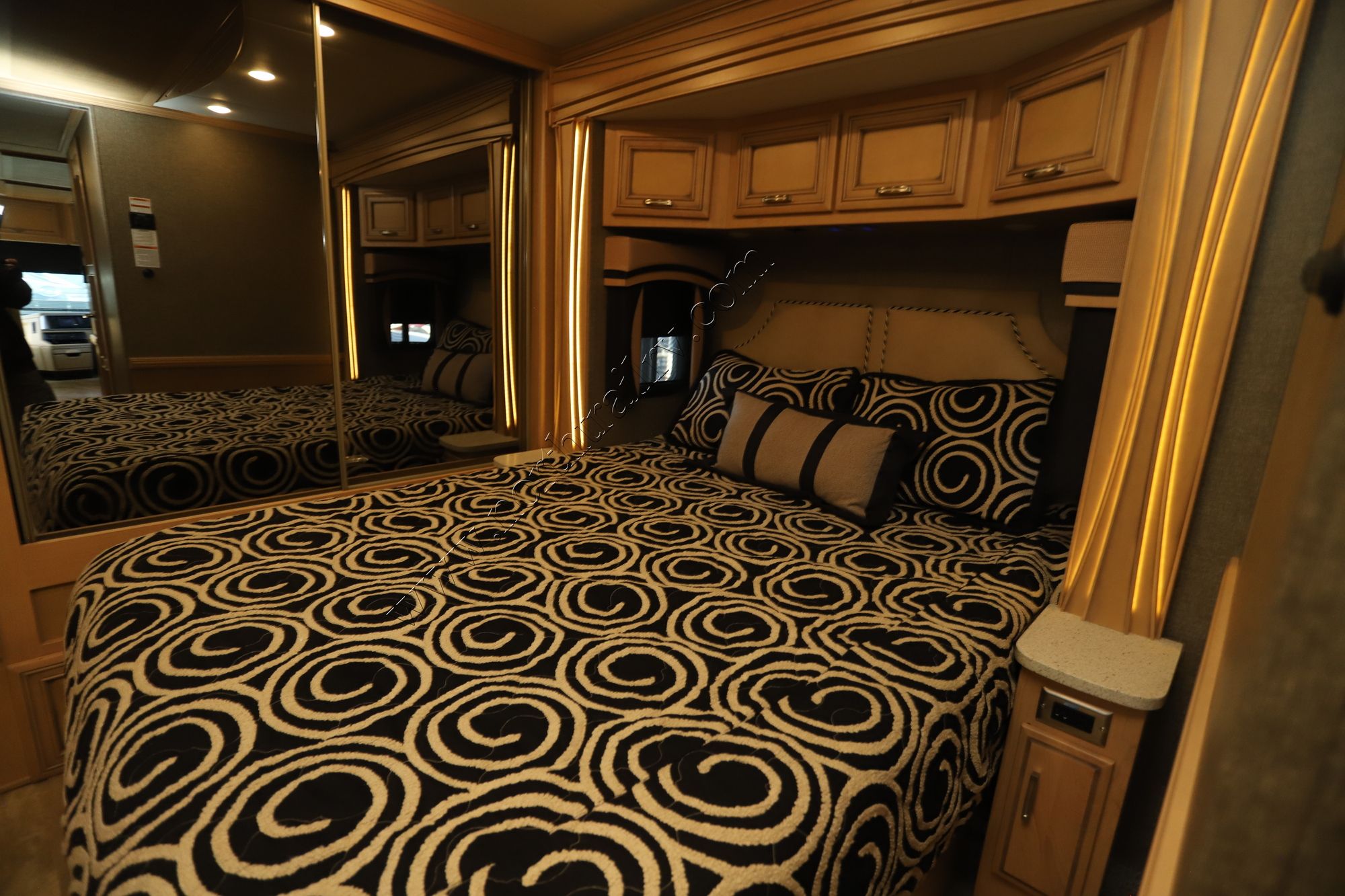 Used 2019 Newmar Ventana Le 3412 Class A  For Sale