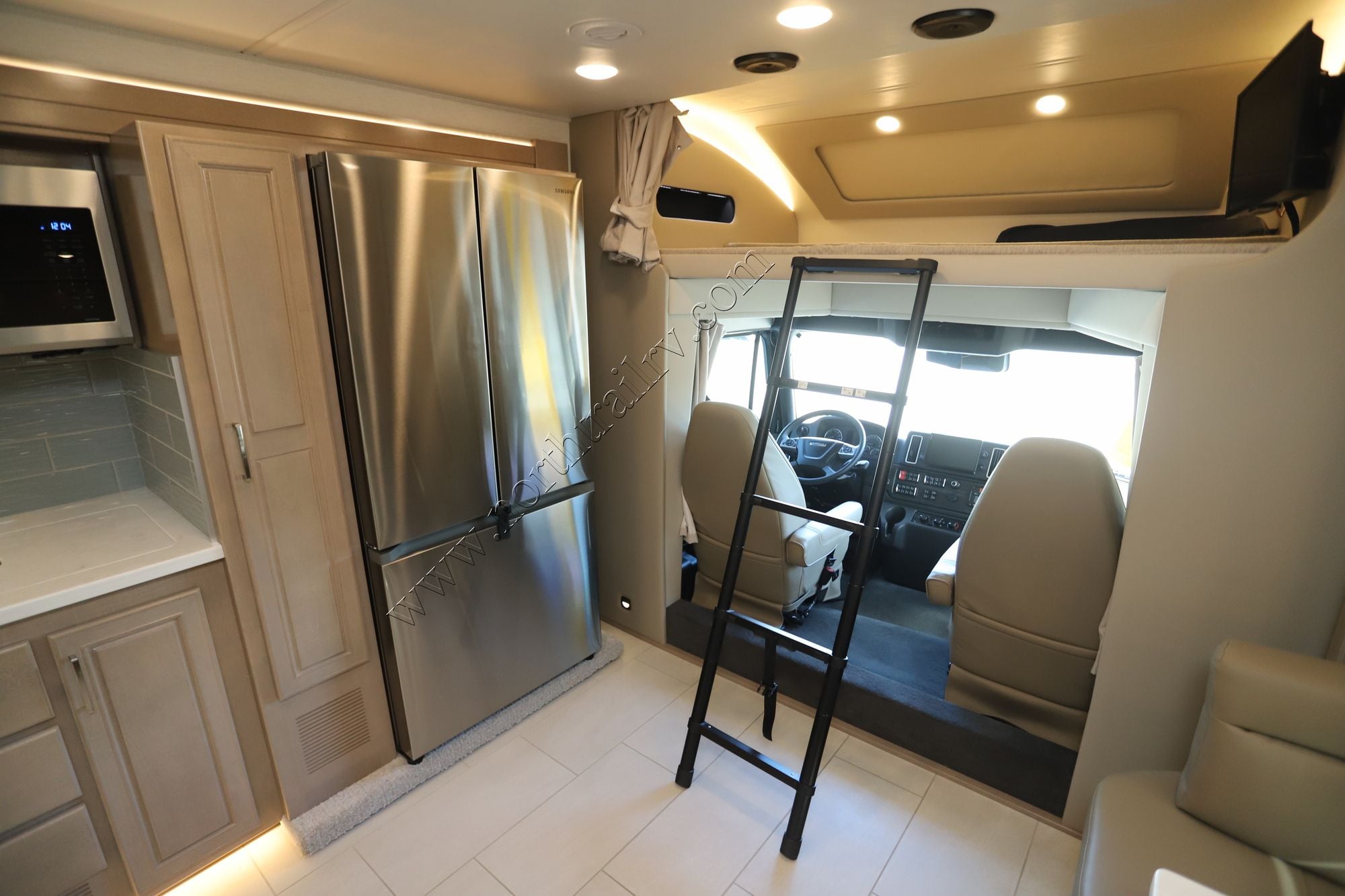 Used 2025 Renegade Rv Verona Le 40LRB Super C  For Sale