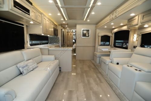 2023 Newmar Ventana 3717
