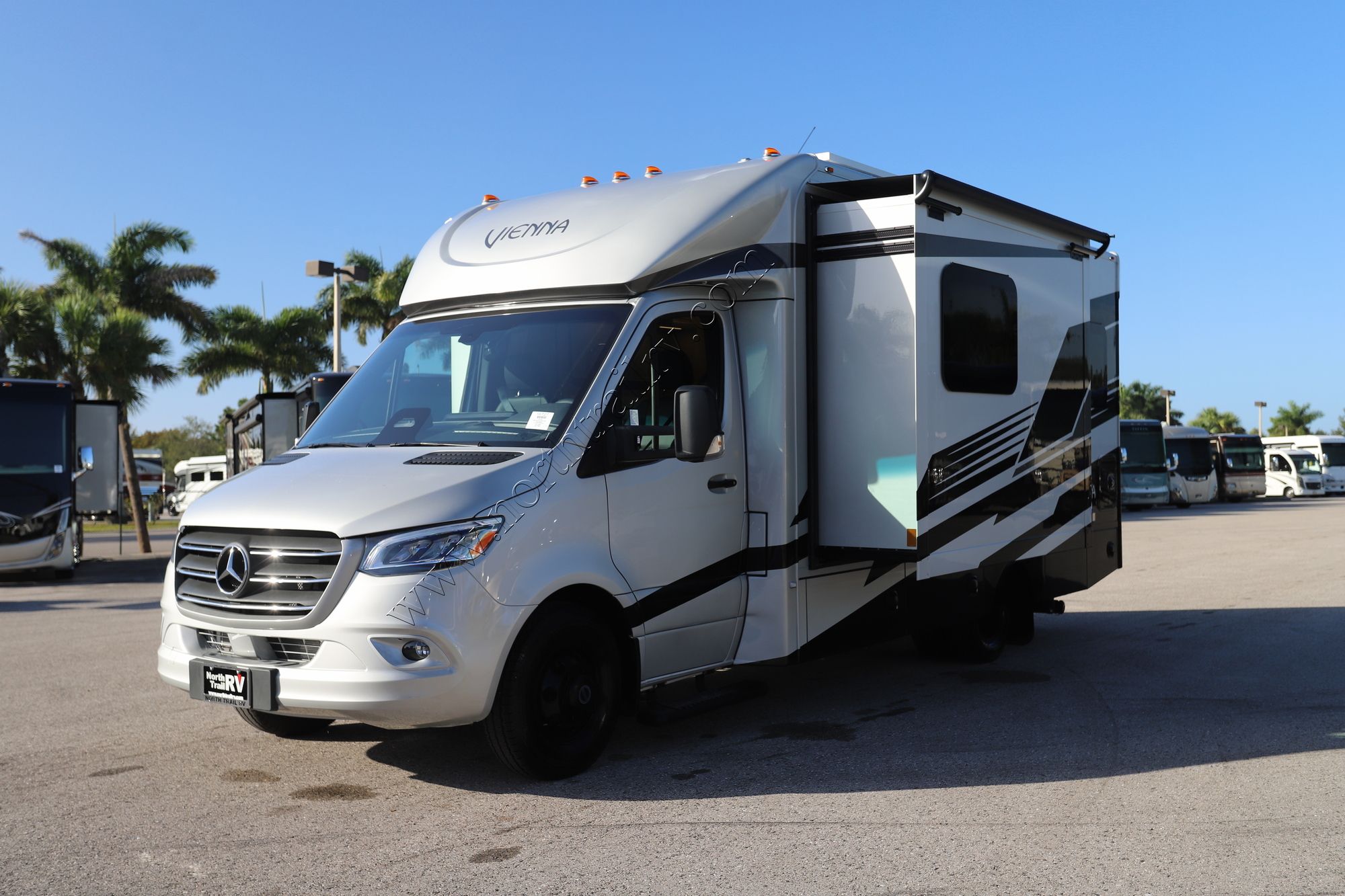 New 2026 Renegade Rv Vienna 25TBN Class C  For Sale
