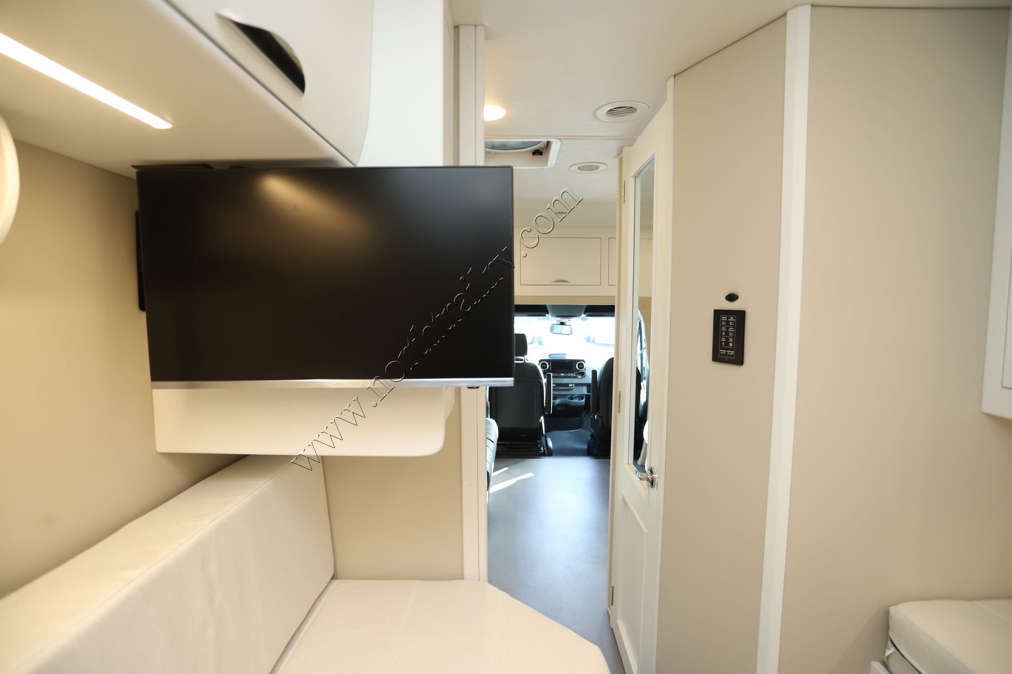 New 2026 Renegade Rv Vienna 25TBN Class C  For Sale