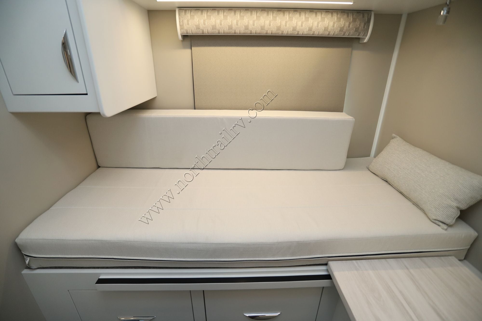 New 2026 Renegade Rv Vienna 25TBN Class C  For Sale