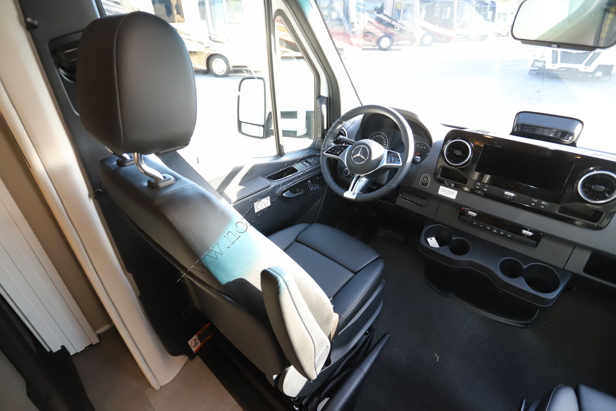 New 2026 Renegade Rv Vienna 25TBN Class C  For Sale