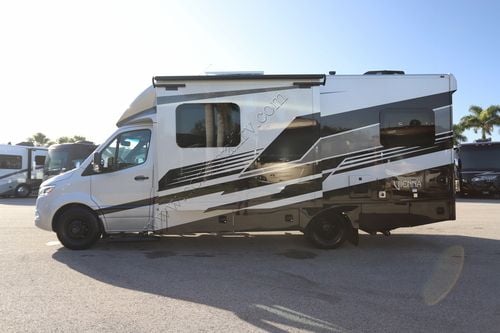 2026 Renegade Rv Vienna 25TBN