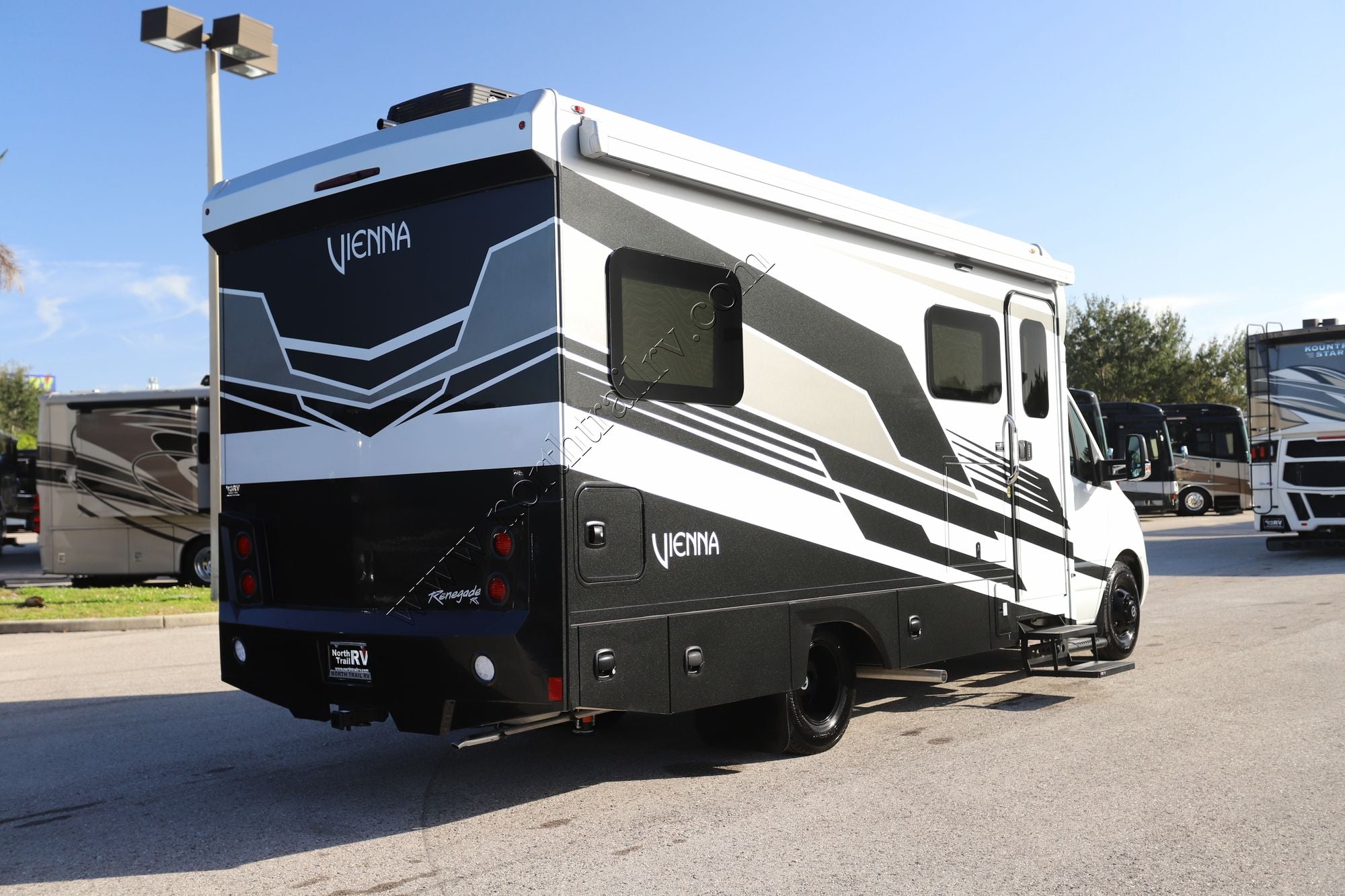 New 2026 Renegade Rv Vienna 25TBN Class C  For Sale