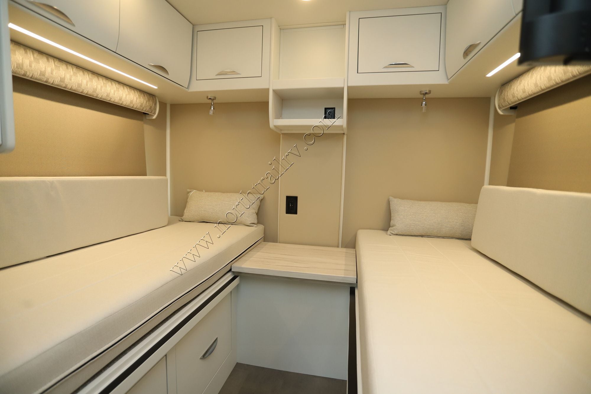 New 2026 Renegade Rv Vienna 25TBN Class C  For Sale