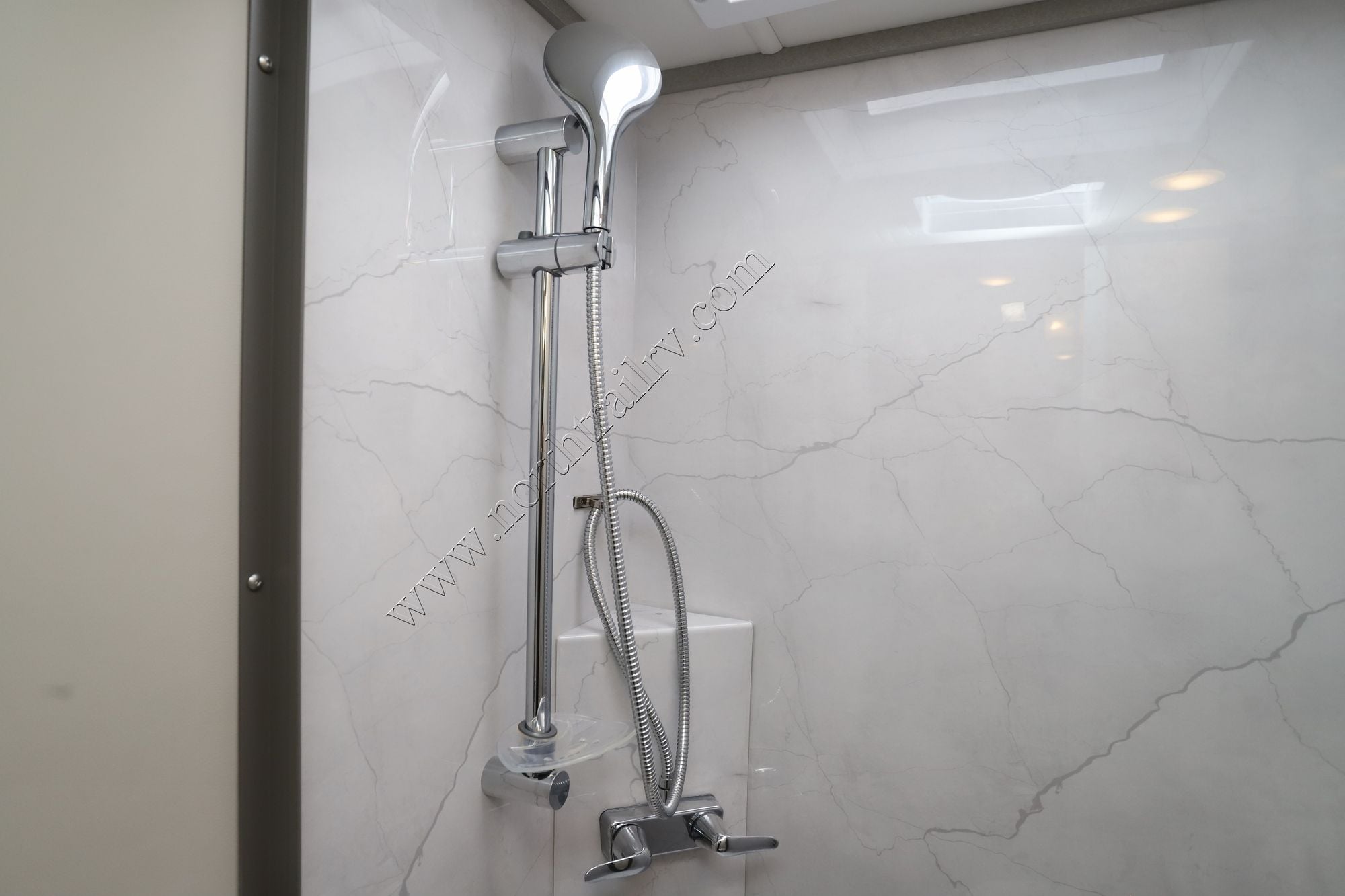 New 2026 Renegade Rv Vienna 25TBN Class C  For Sale