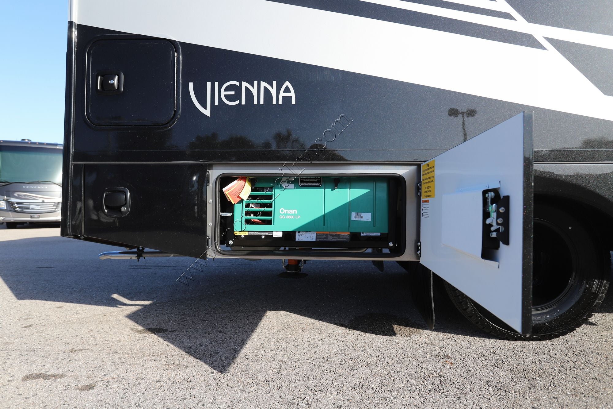 New 2026 Renegade Rv Vienna 25TBN Class C  For Sale