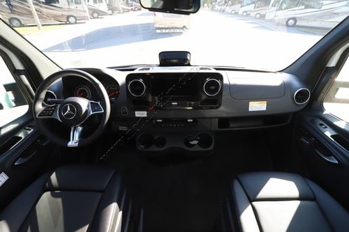 2026 Renegade Rv Vienna 25RML