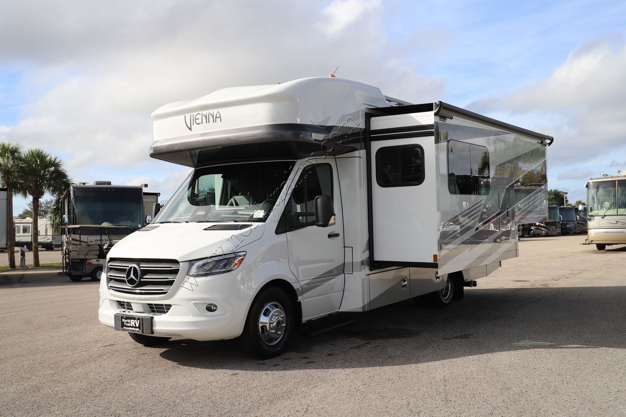 New 2026 Renegade Rv Vienna 25FWC Class C  For Sale