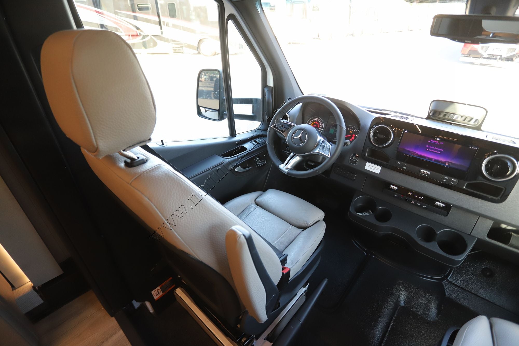 New 2026 Newmar Freedom Aire 2515 Class C  For Sale