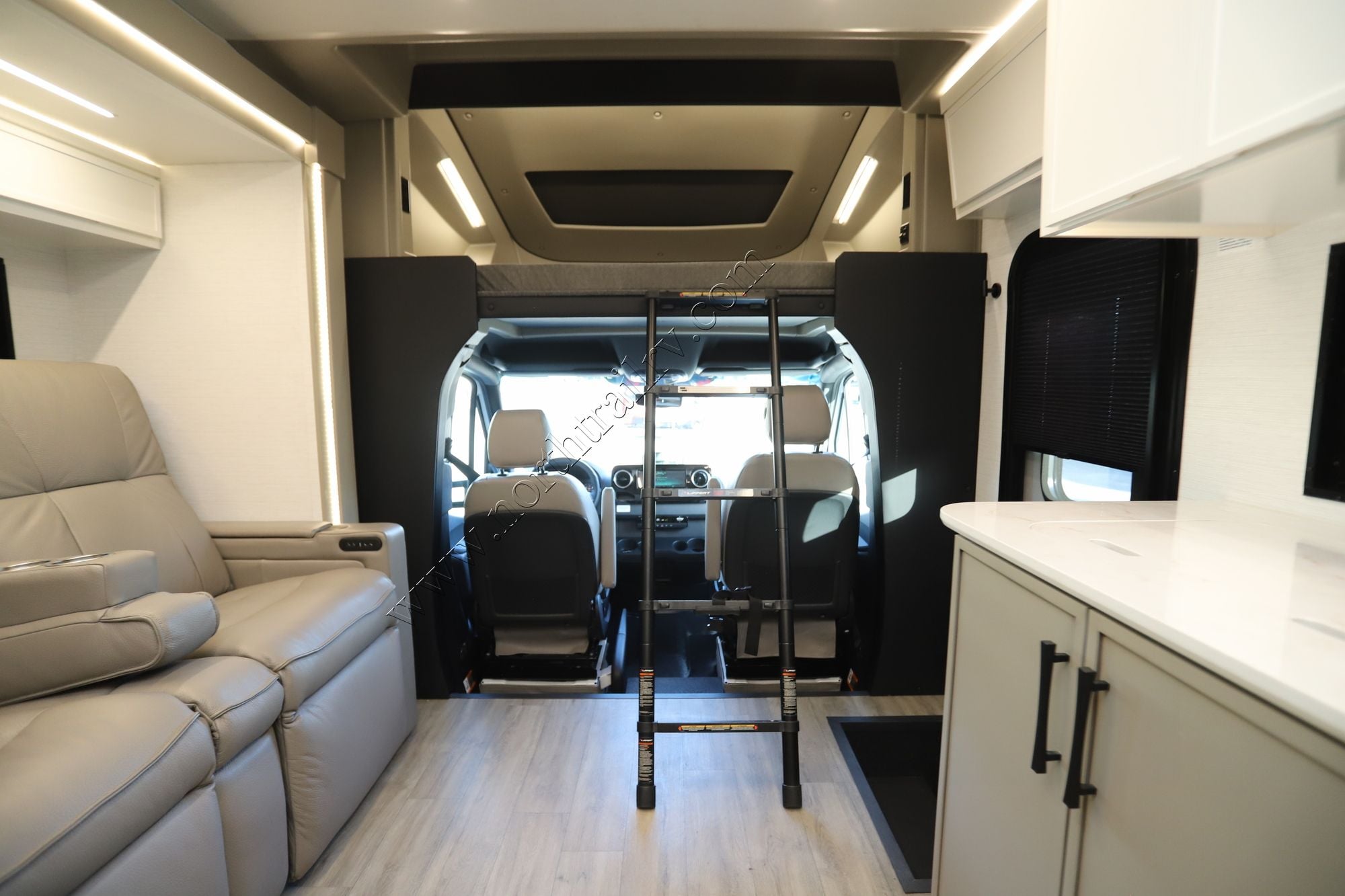 New 2026 Newmar Freedom Aire 2515 Class C  For Sale