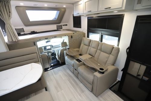 2026 Dynamax Isata 6 31KS 4X4