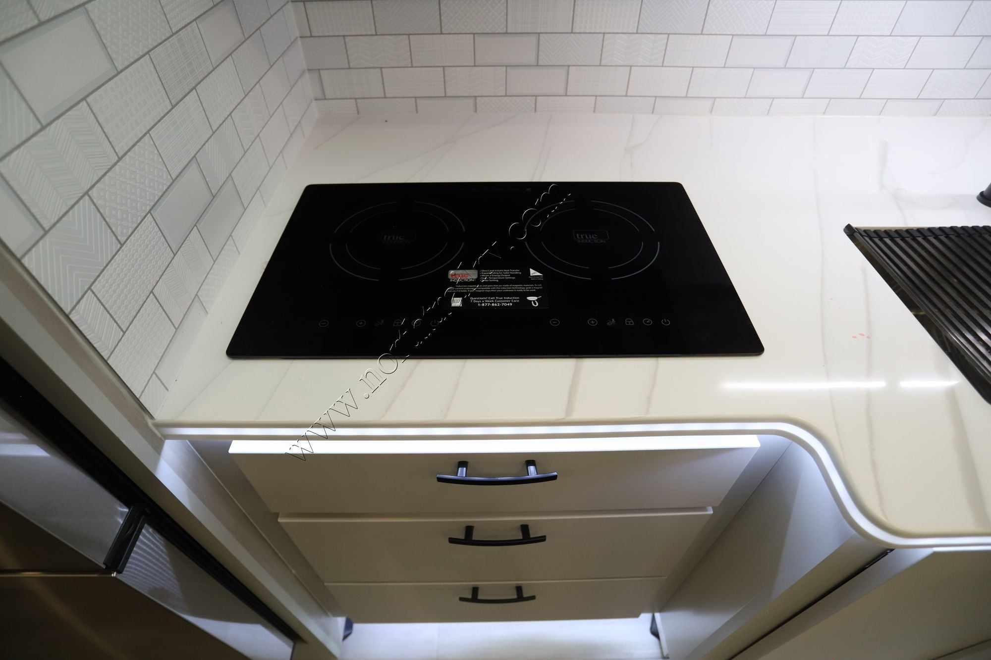 New 2026 Dynamax Isata 6 31KS 4X4 Super C  For Sale