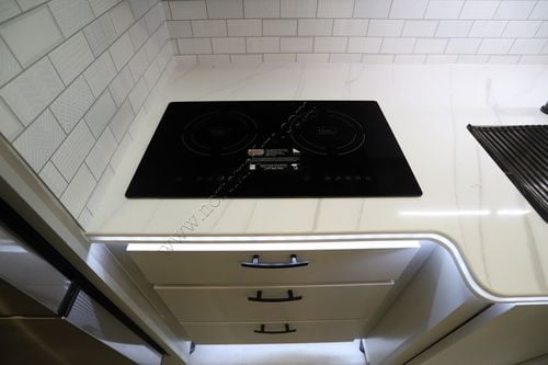 2026 Dynamax Isata 6 31KS 4X4