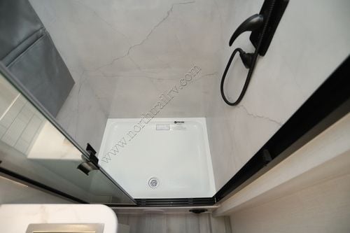 2026 Dynamax Isata 6 31KS 4X4