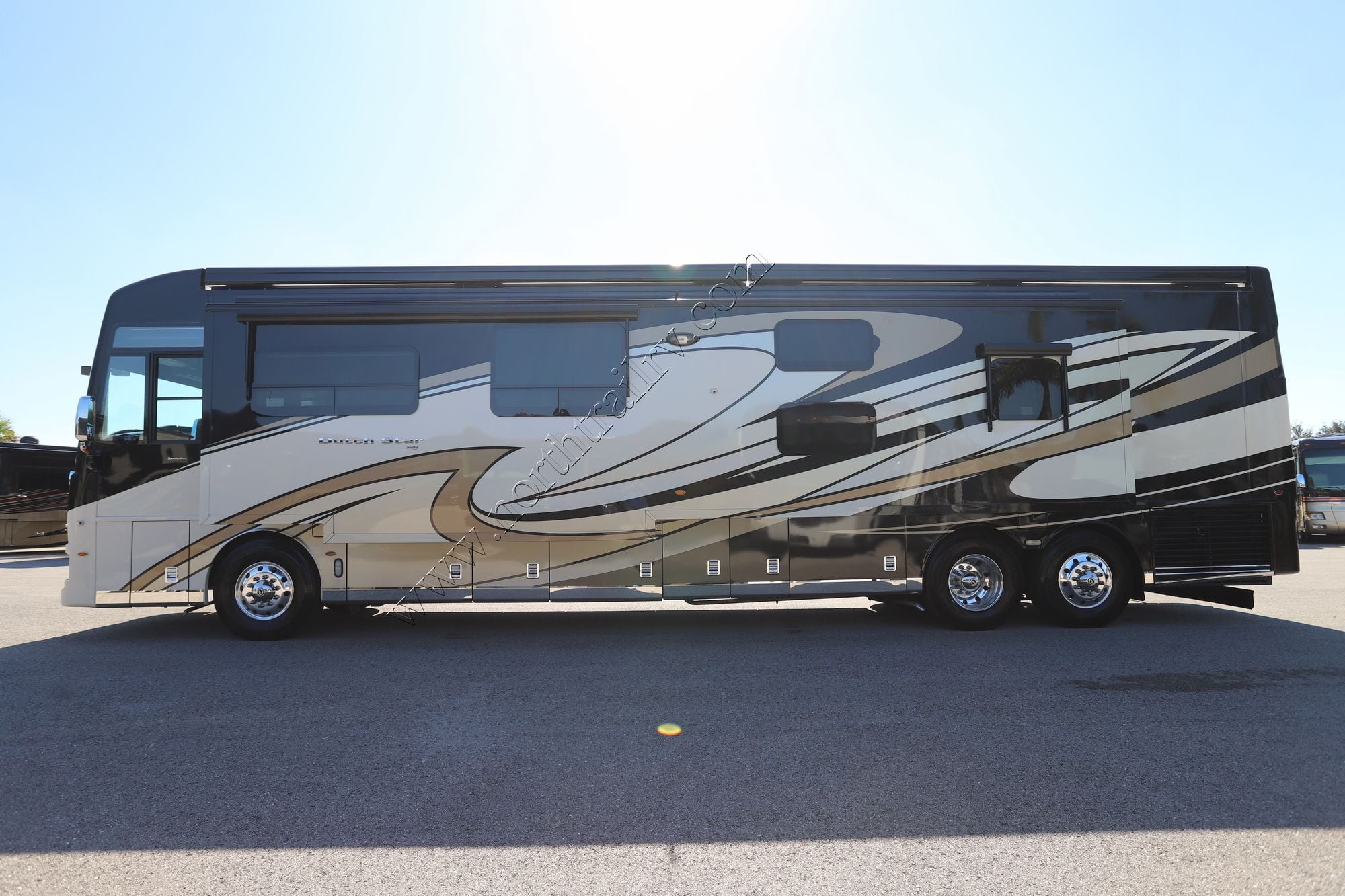 Used 2020 Newmar Dutch Star 4310 Class A  For Sale