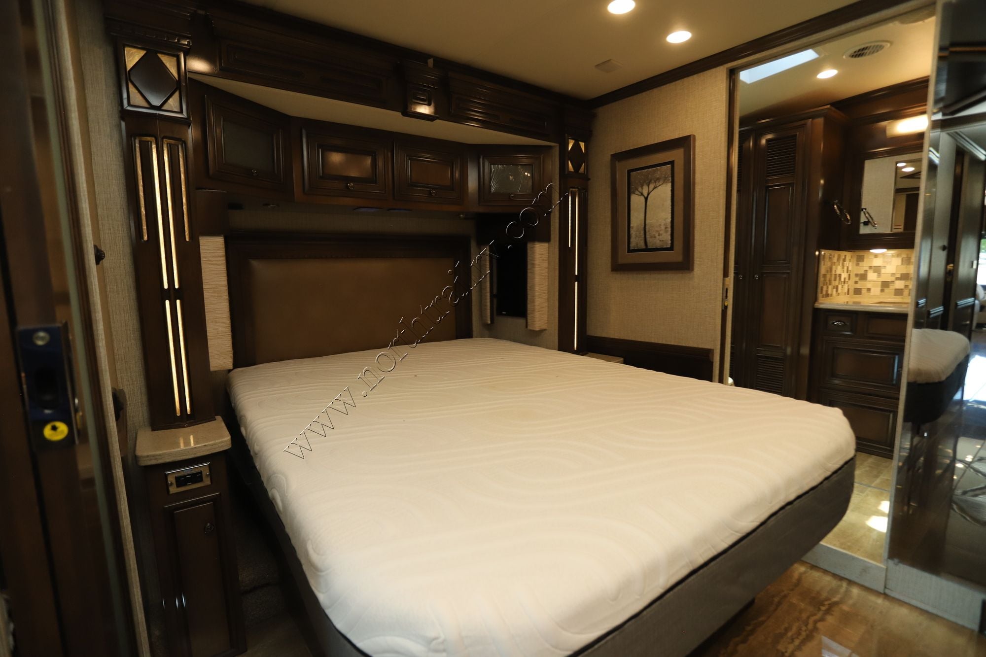 Used 2020 Newmar Dutch Star 4310 Class A  For Sale