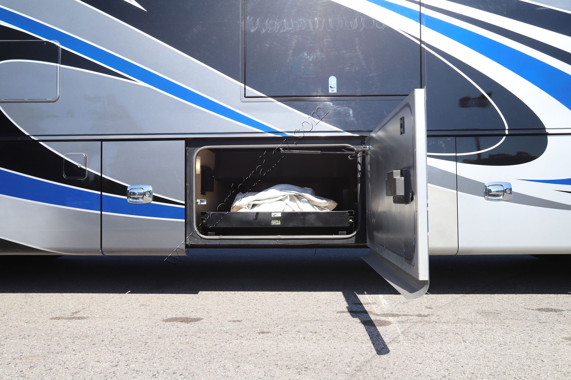 Used 2018 Tiffin Motor Homes Allegro Bus 37AP Class A  For Sale