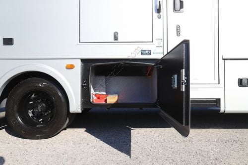 2026 Dynamax Isata 6 31KS 4X4