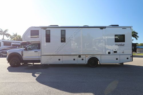 2026 Dynamax Isata 6 31KS 4X4