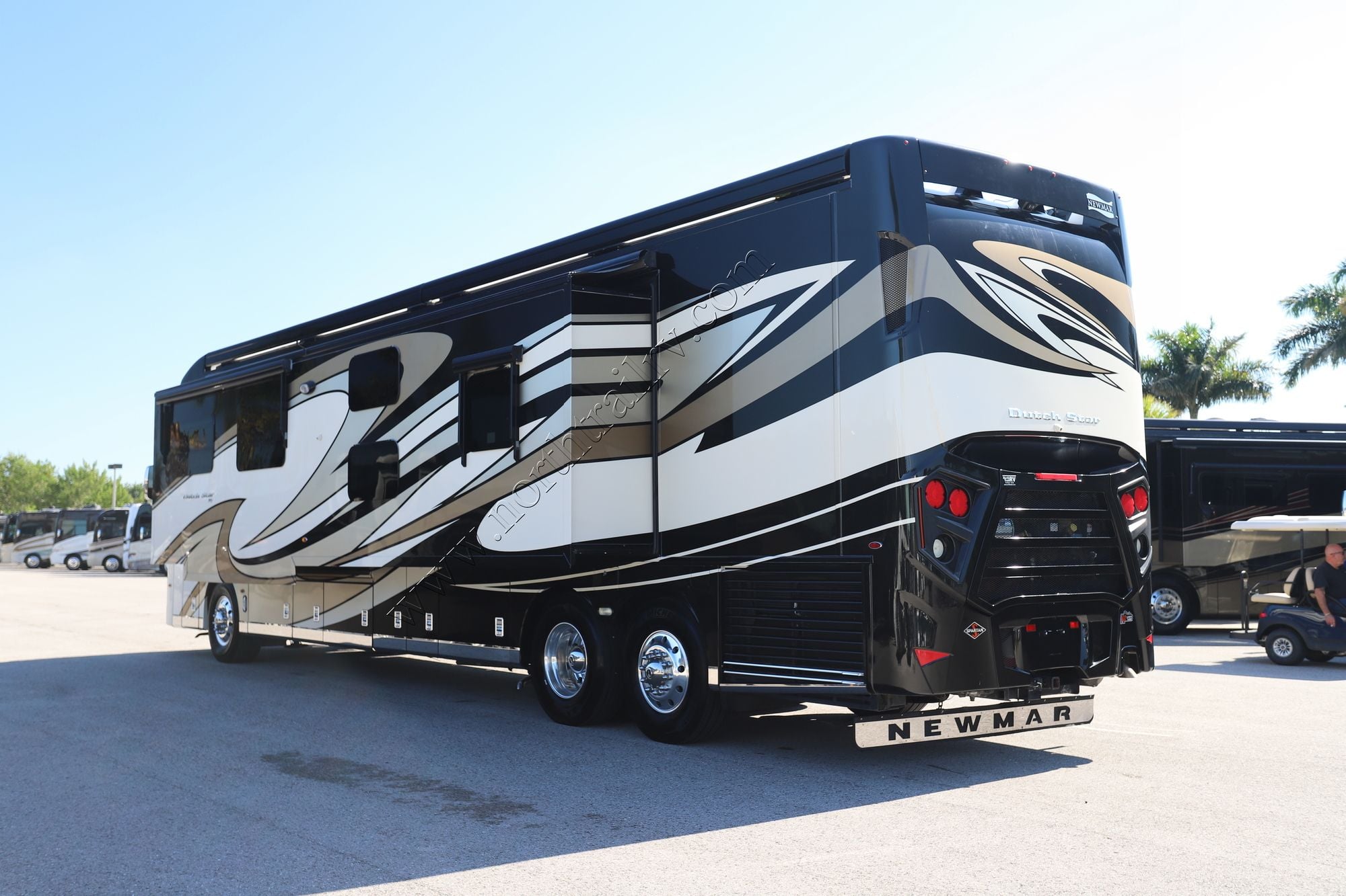 Used 2020 Newmar Dutch Star 4310 Class A  For Sale