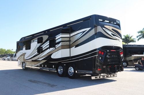 2020 Newmar Dutch Star 4310