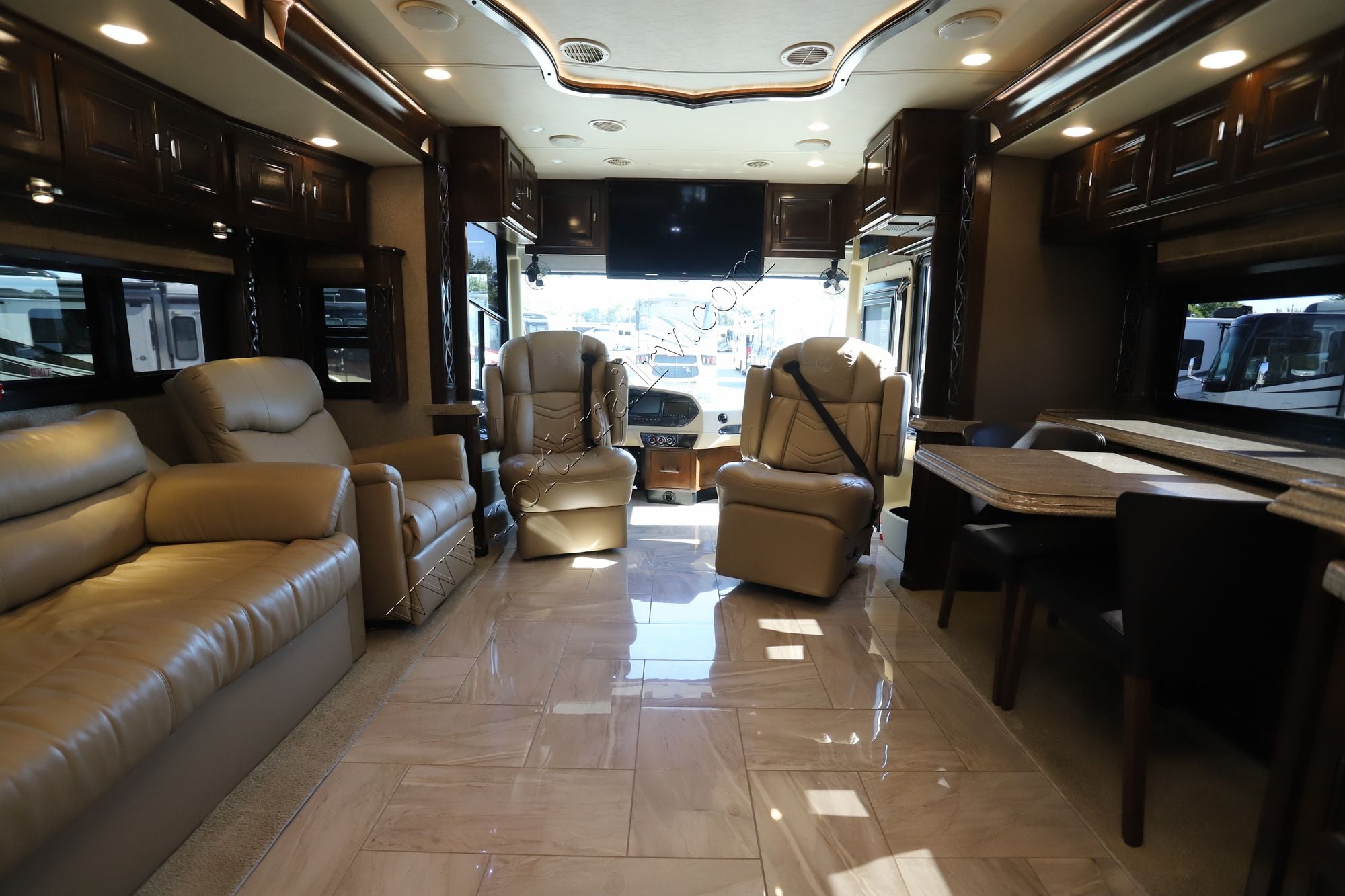 Used 2018 Tiffin Motor Homes Allegro Bus 37AP Class A  For Sale