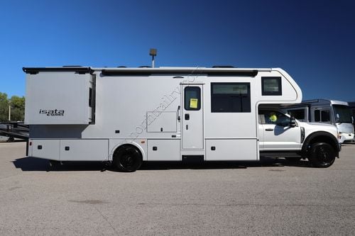 2026 Dynamax Isata 6 31KS 4X4
