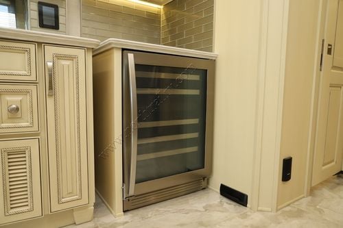 2024 Newmar Essex 4595 Class A