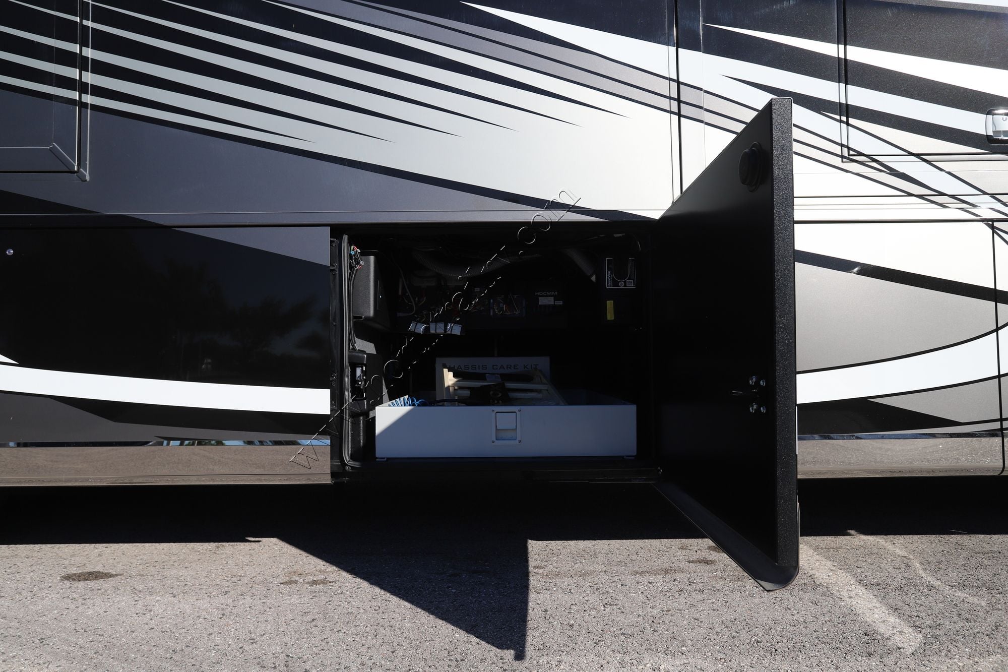 Used 2024 Newmar Essex 4595 Class A  For Sale