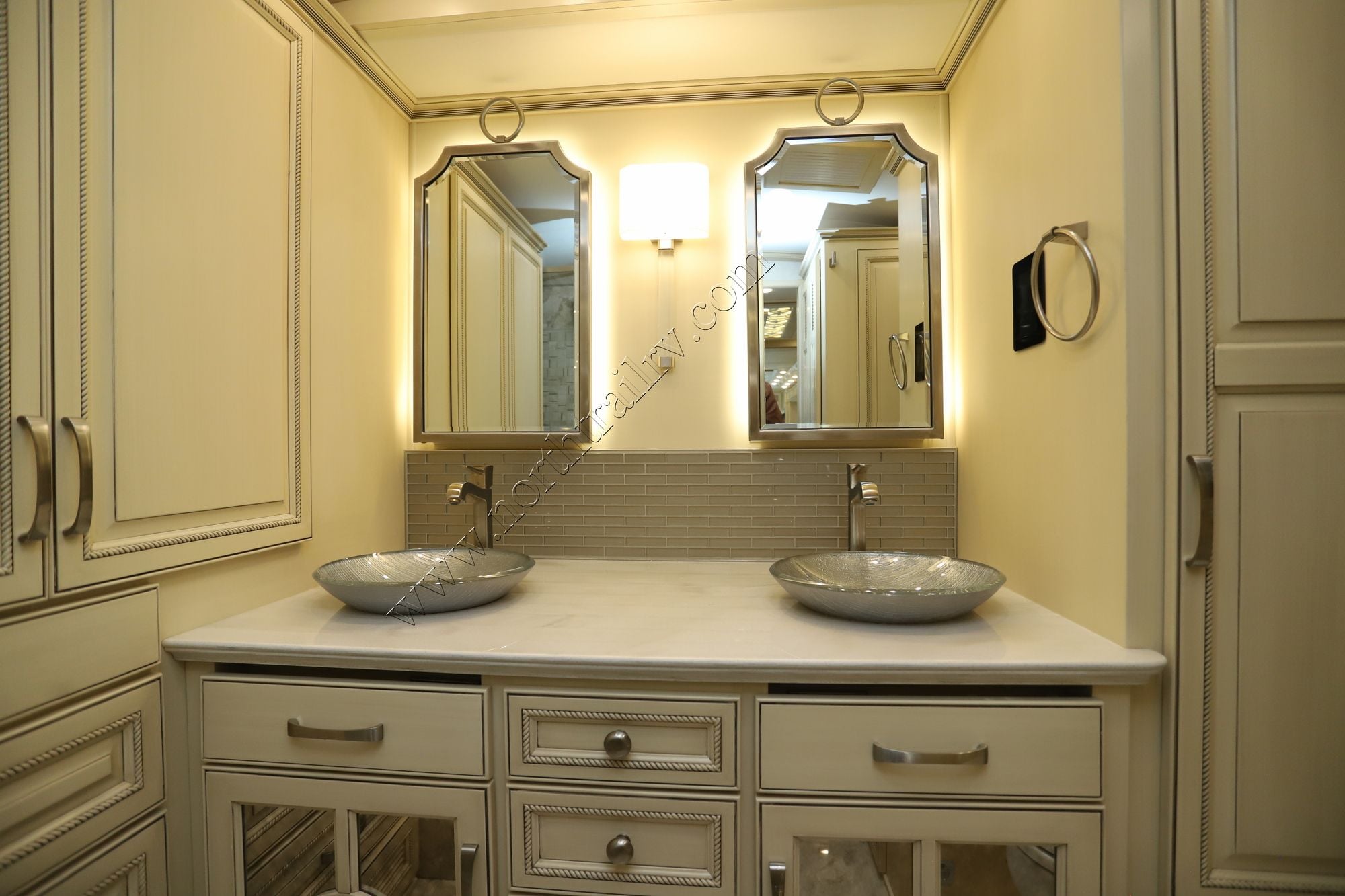 Used 2024 Newmar Essex 4595 Class A  For Sale