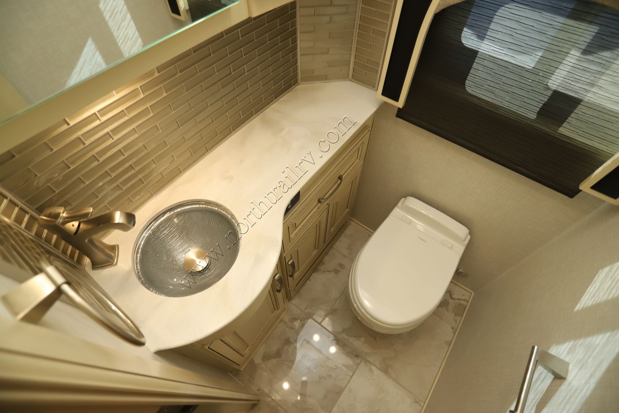 Used 2024 Newmar Essex 4595 Class A  For Sale