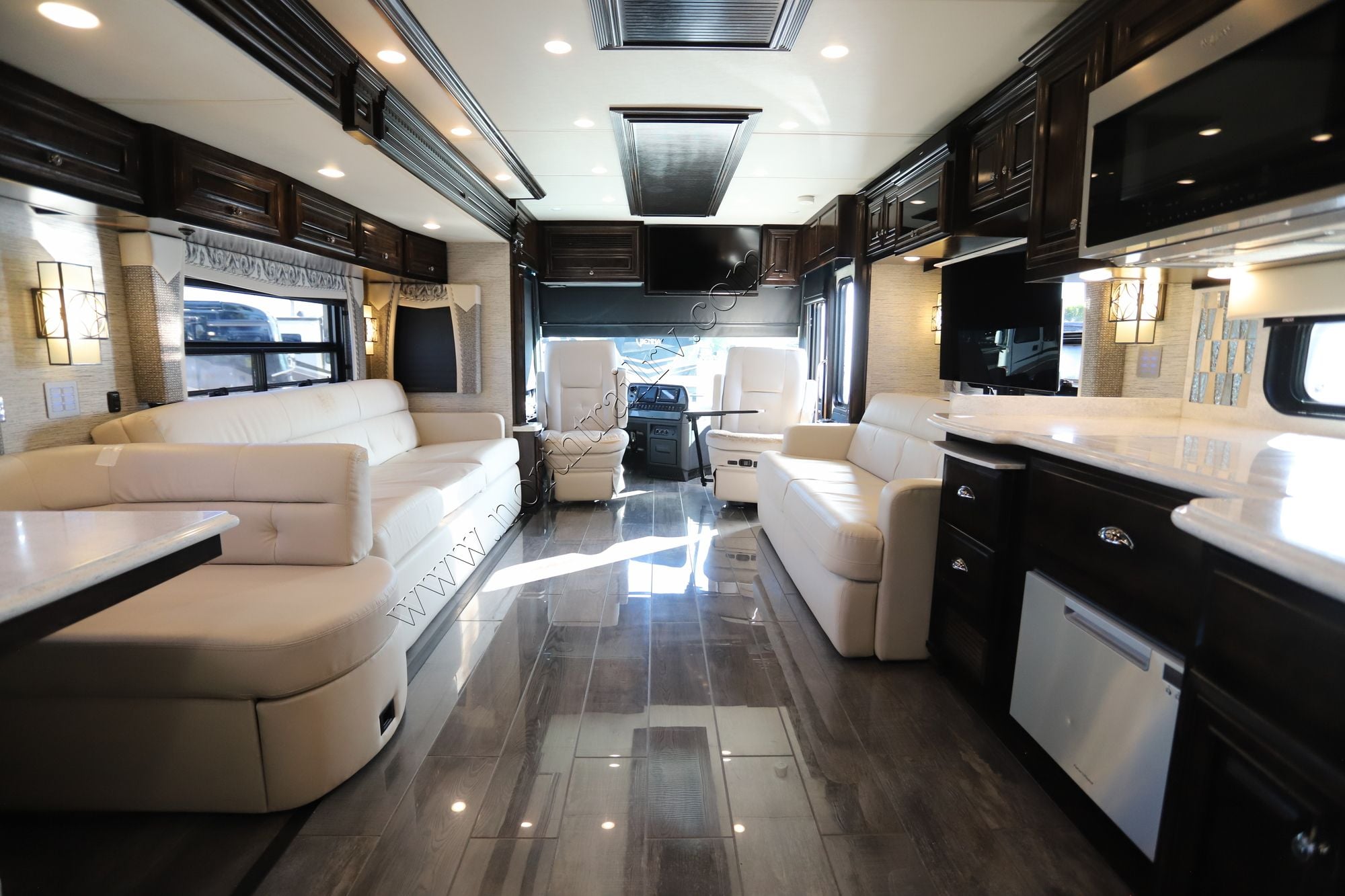 Used 2018 Newmar Dutch Star 4369 Class A  For Sale