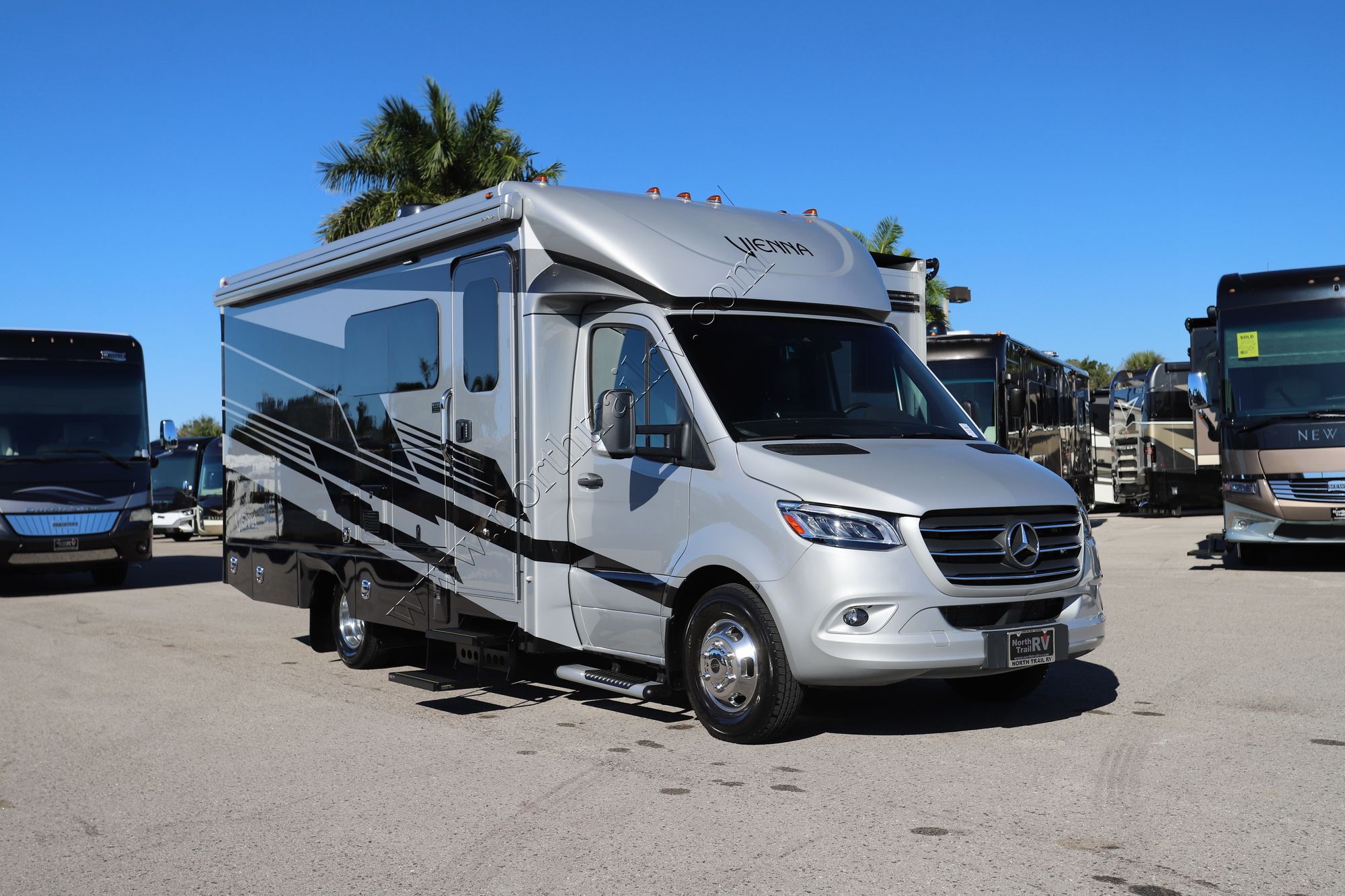 Used 2025 Renegade Rv Vienna 25RML Class C  For Sale