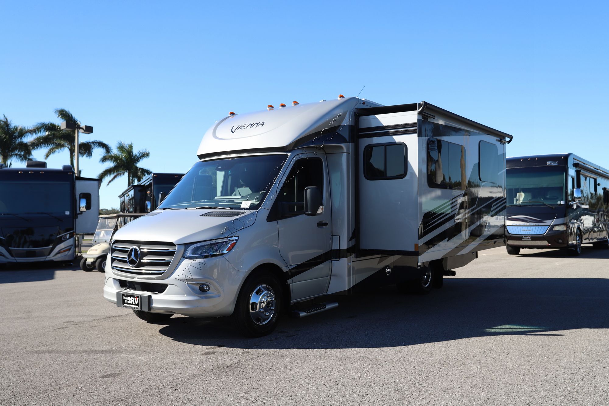 Used 2025 Renegade Rv Vienna 25RML Class C  For Sale