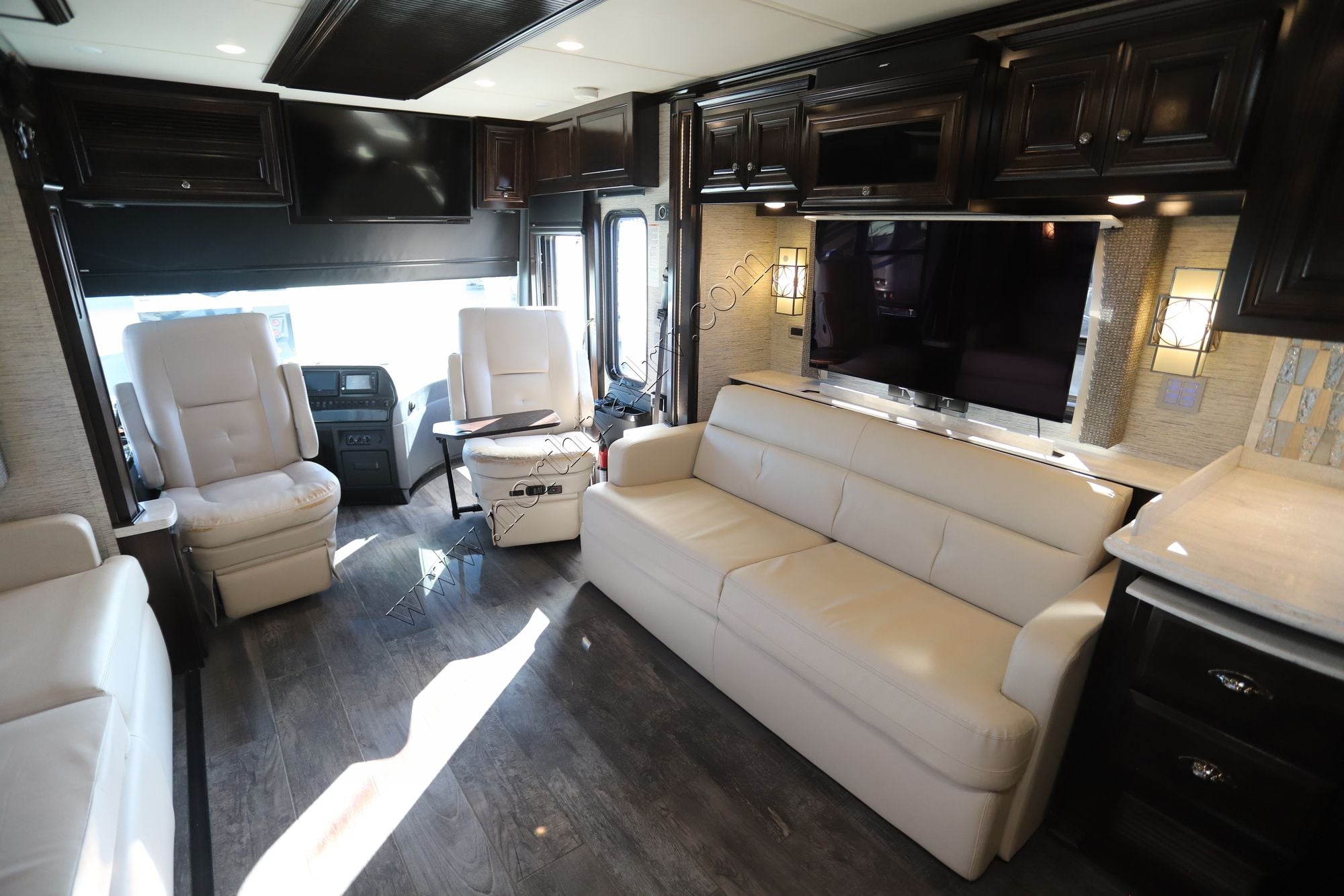 Used 2018 Newmar Dutch Star 4369 Class A  For Sale