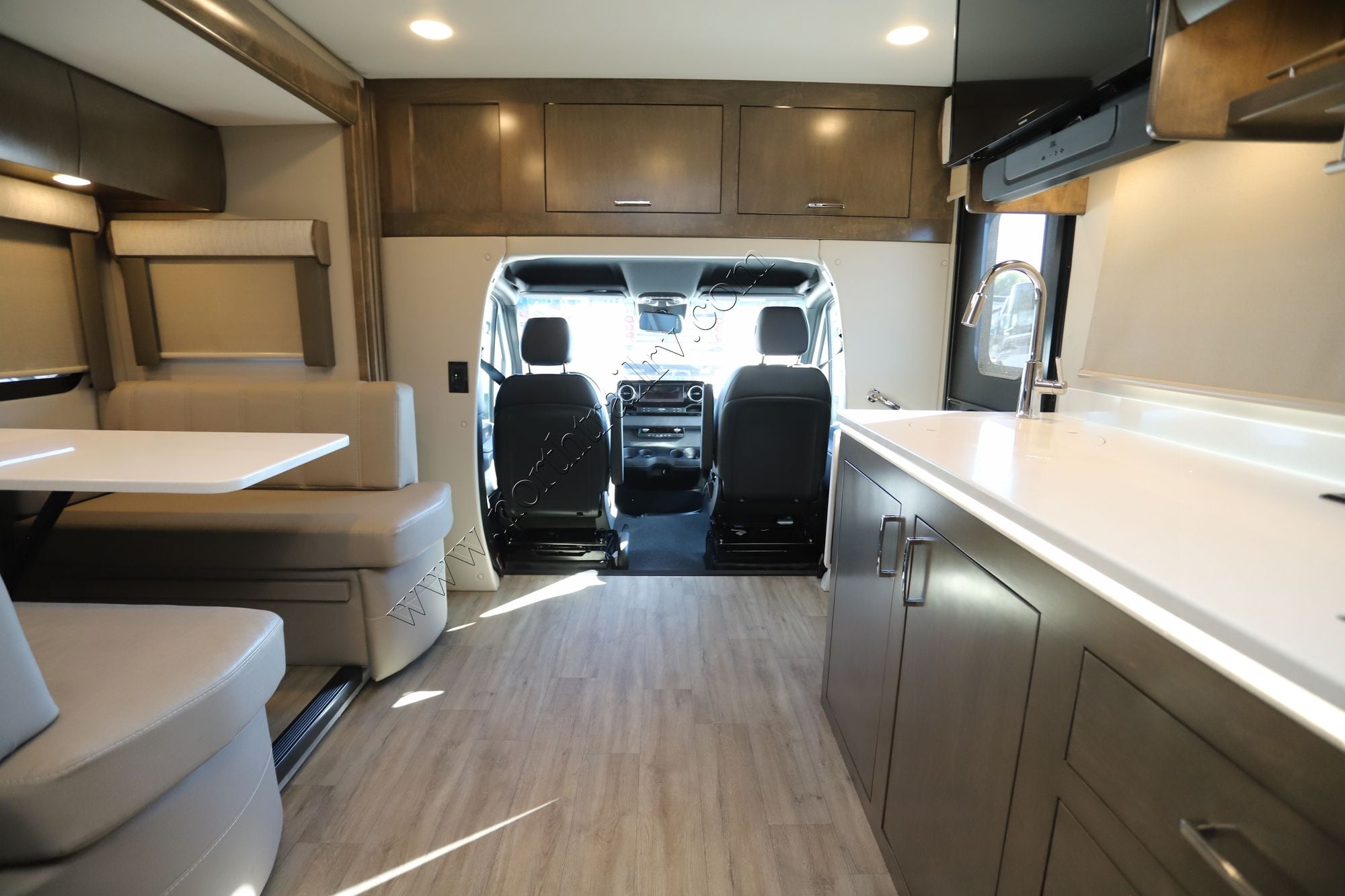 Used 2025 Renegade Rv Vienna 25RML Class C  For Sale