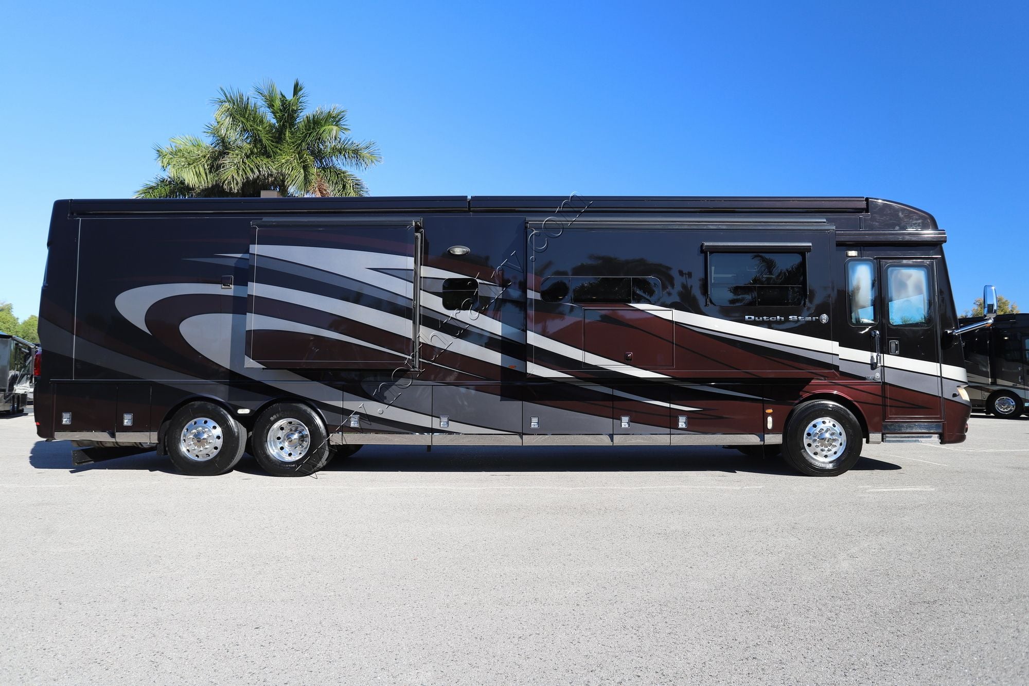 Used 2018 Newmar Dutch Star 4369 Class A  For Sale