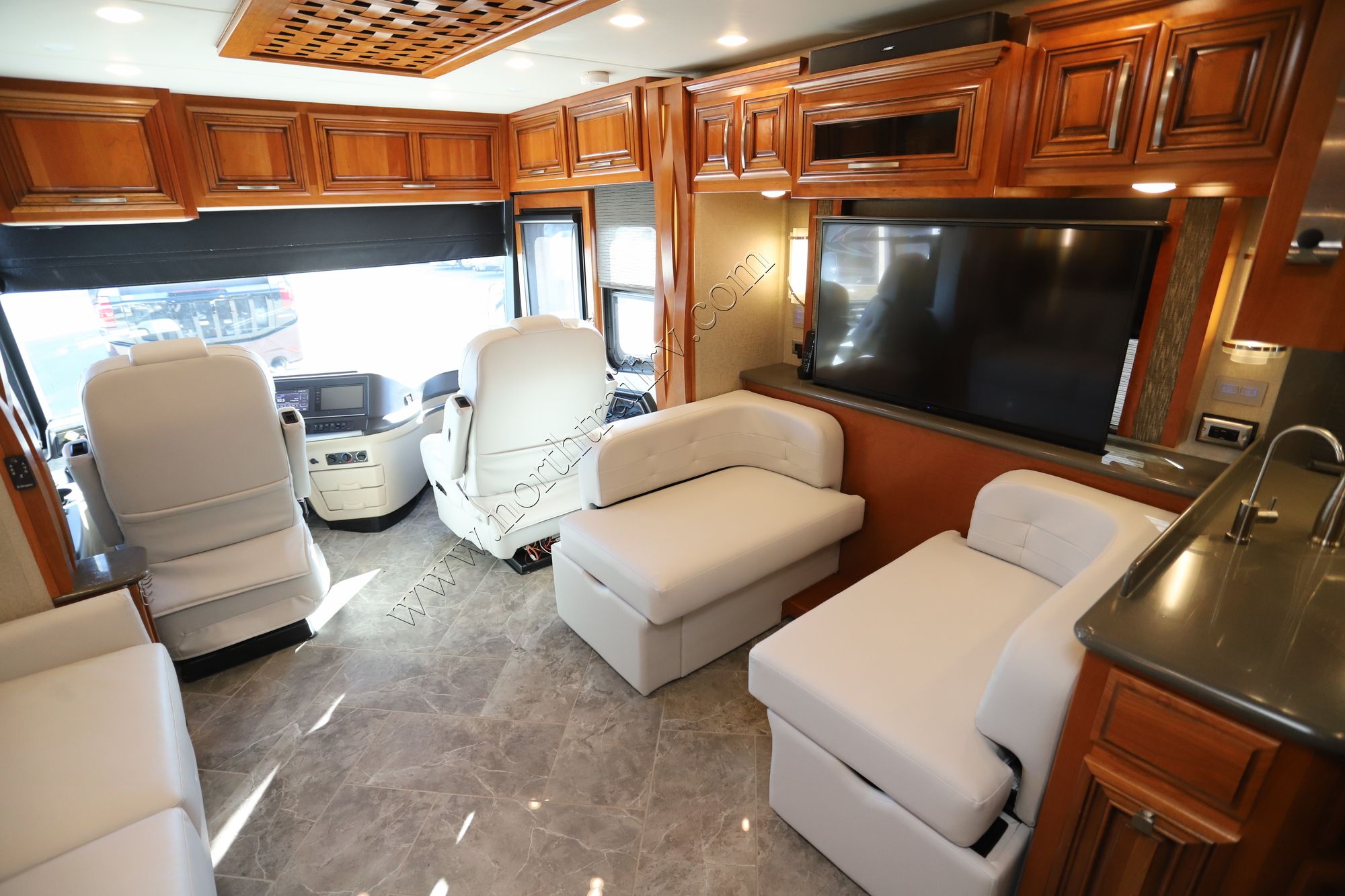 Used 2019 Newmar New Aire 3343 Class A  For Sale
