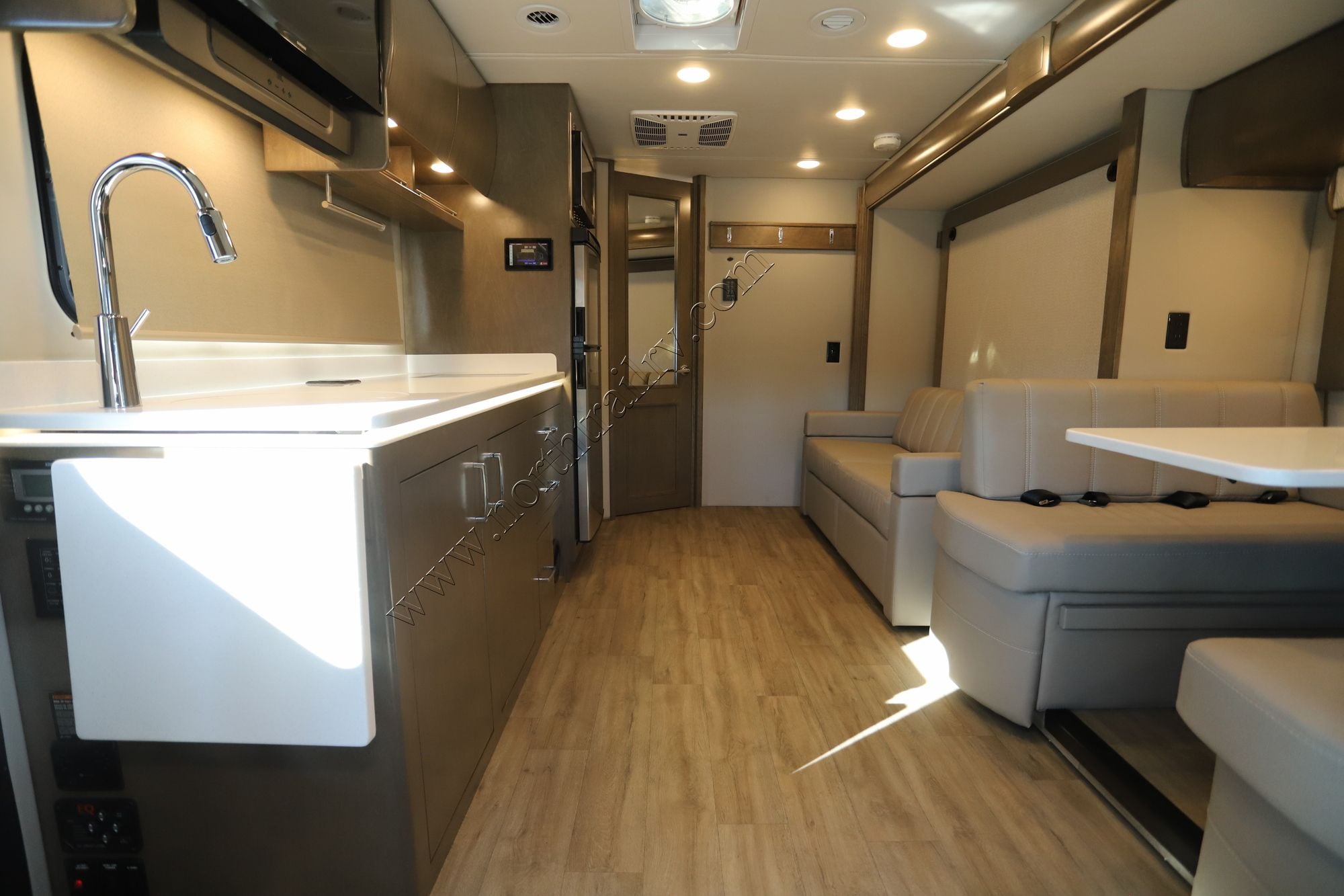 Used 2025 Renegade Rv Vienna 25RML Class C  For Sale
