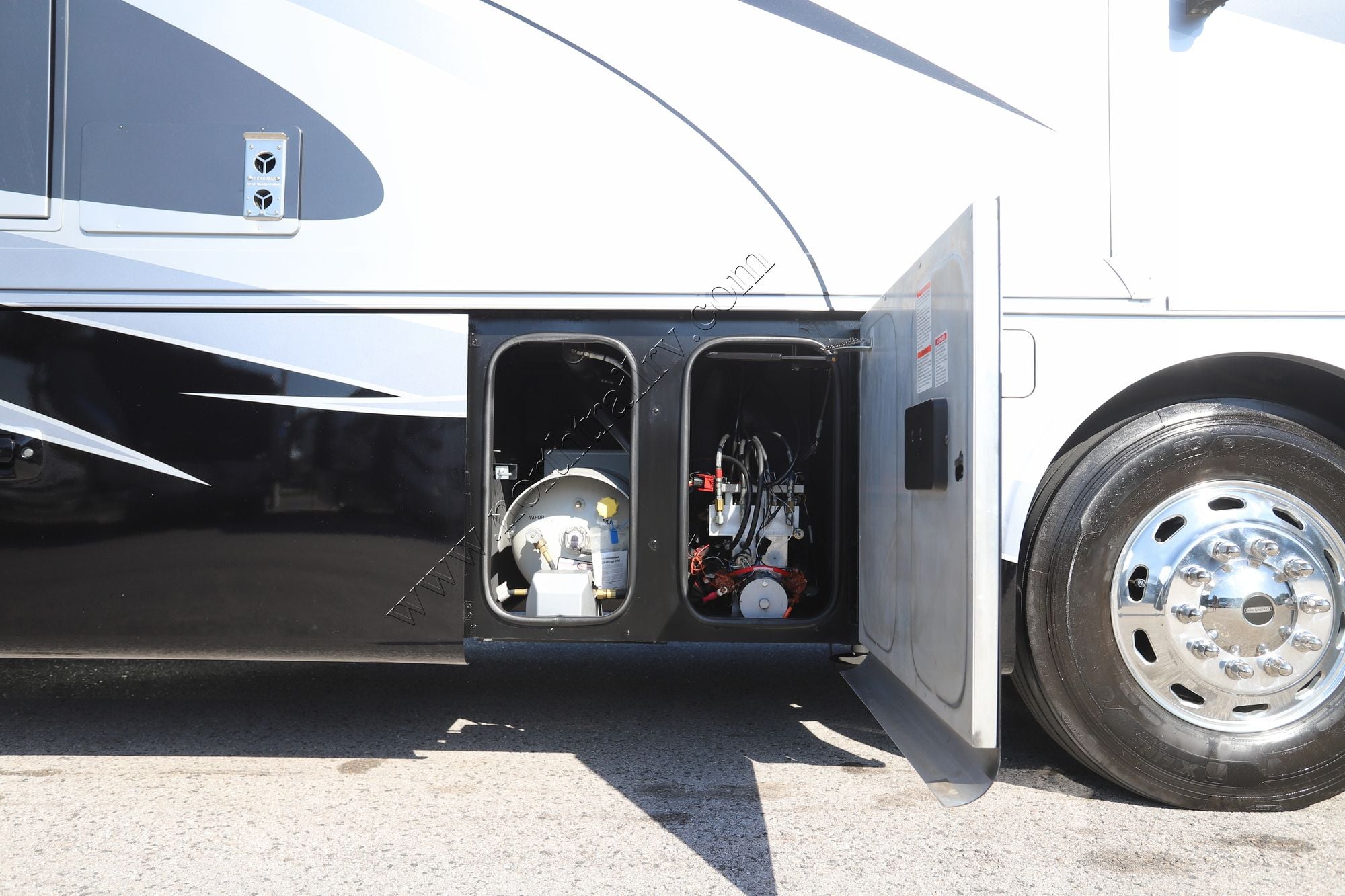 Used 2016 Tiffin Motor Homes Allegro Red 38QBA Class A  For Sale