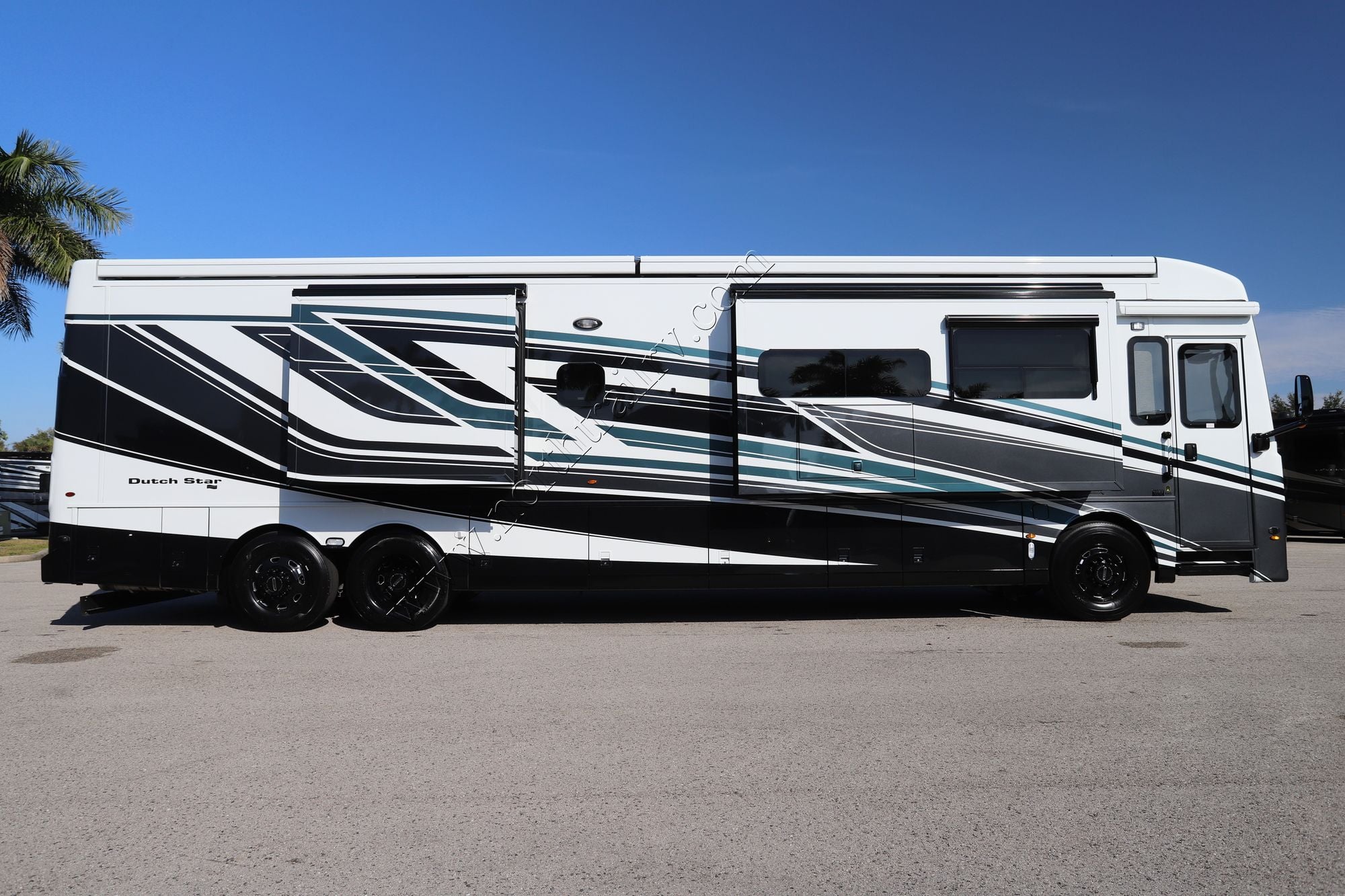 New 2026 Newmar Dutch Star 4325 Class A  For Sale