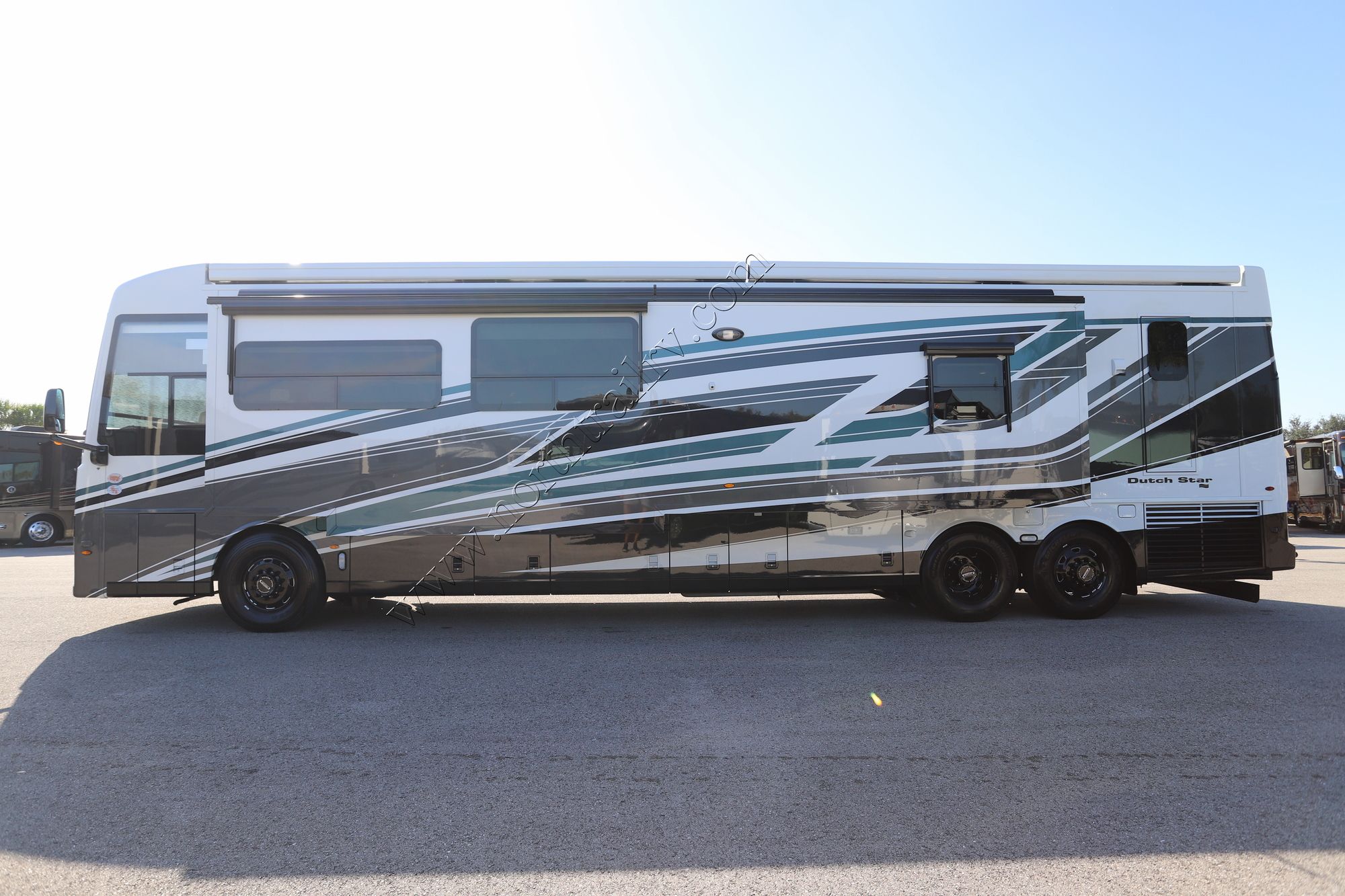 New 2026 Newmar Dutch Star 4325 Class A  For Sale