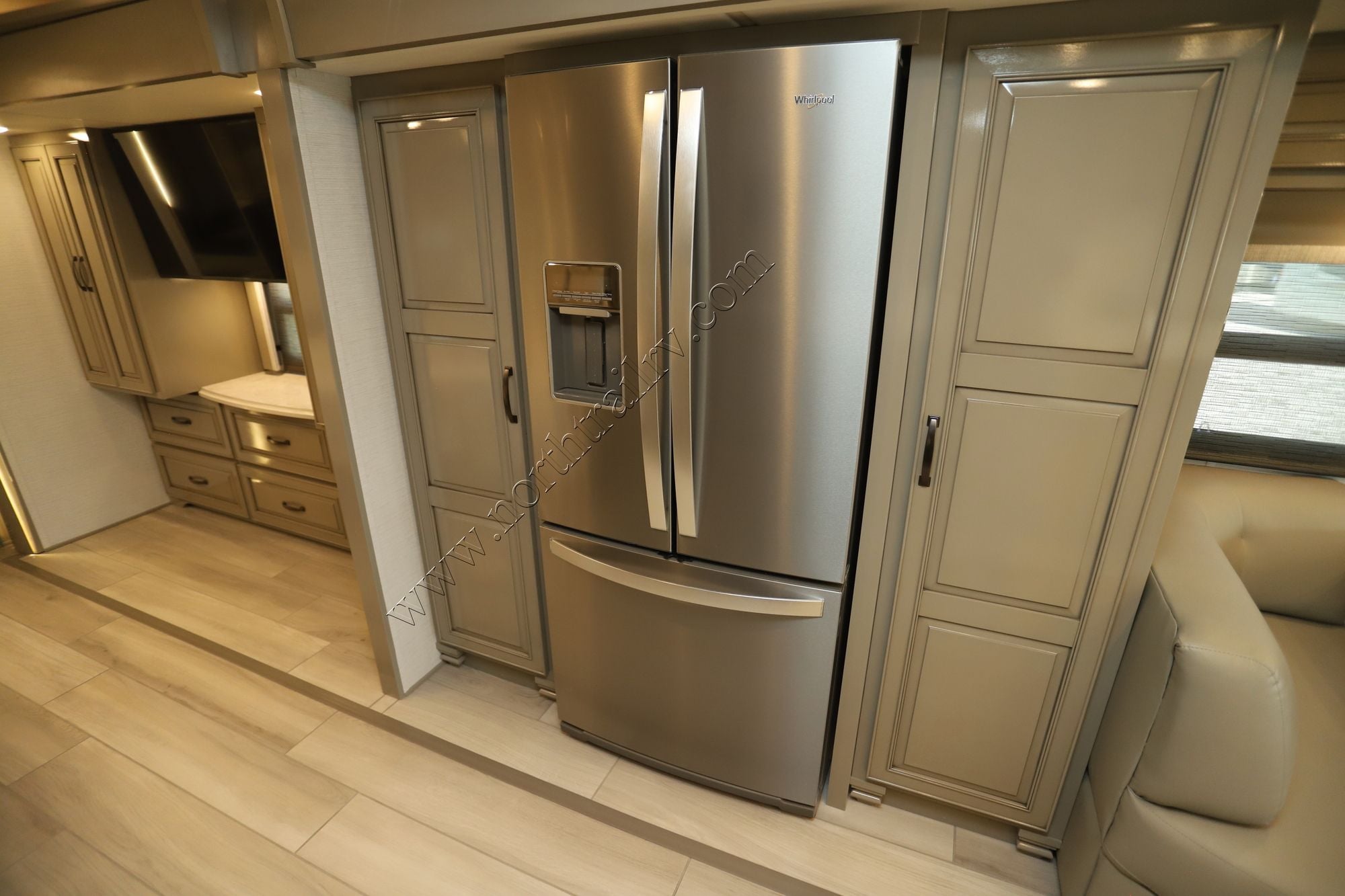 New 2026 Newmar Dutch Star 4325 Class A  For Sale