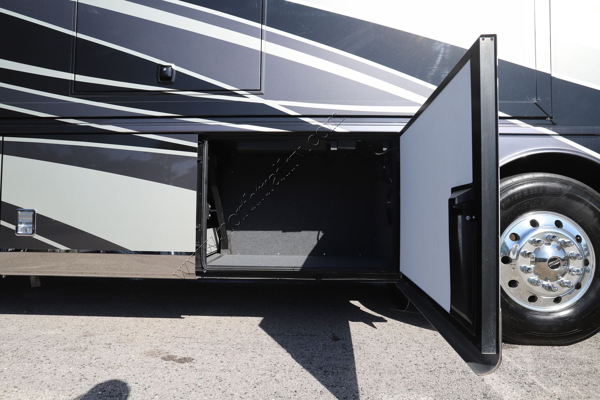 Used 2023 Newmar Dutch Star 3736 Class A  For Sale